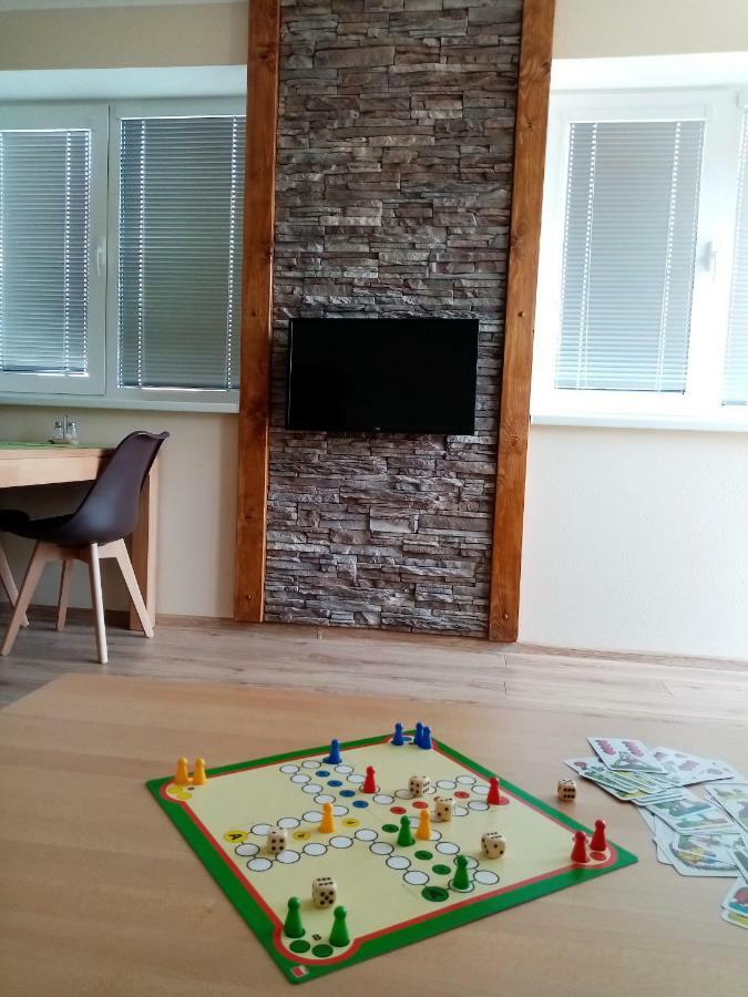 BešeňováElejan公寓 外观 照片