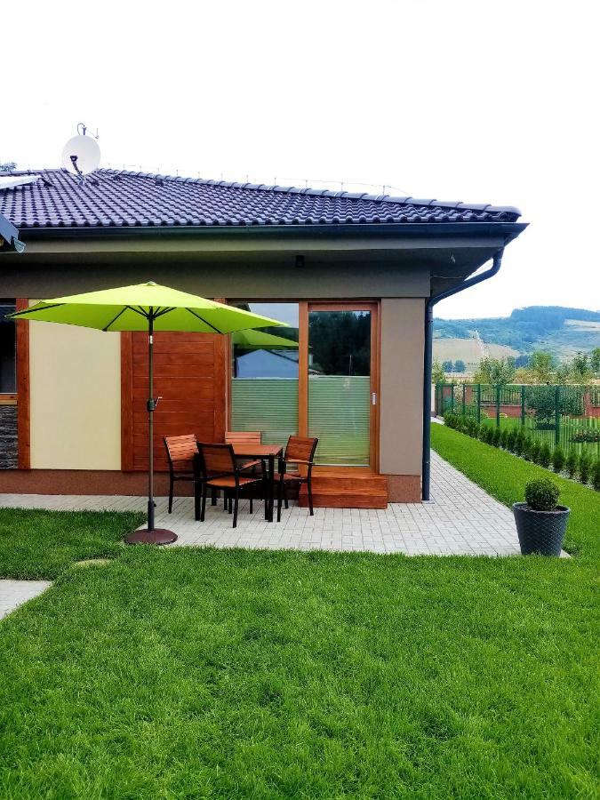 BešeňováElejan公寓 外观 照片